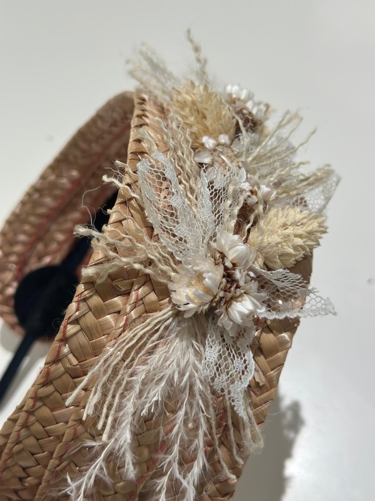Diadema Paja Rosa Esperanza Bertrán EBDI2155