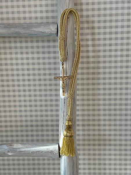 Cruz clásica dorada con cordón EC03-EC01