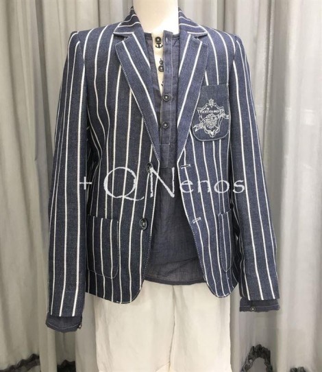 TRAJE RAYAS 2