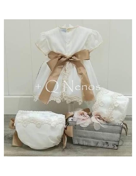 Jesusito Bautizo/Ceremonia Kobez   Puntilla Beige Capota K17640